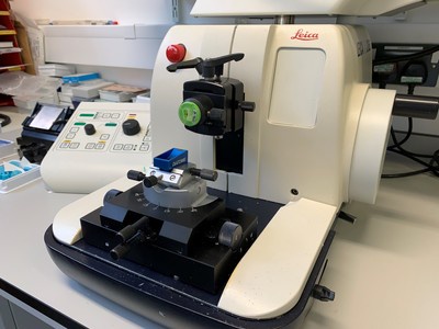 Image of resin microtome