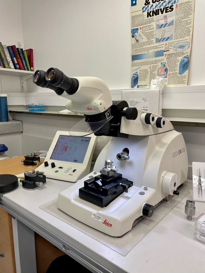 Image of Leica UC6 and UC7T ultramicrotomes