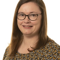 Dr Lisa Iversen