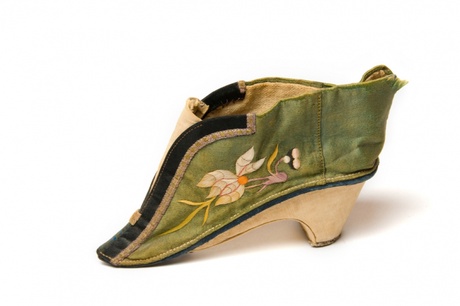 Traditional Chinese shoe