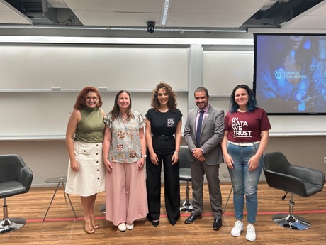 Luciana de Paula Arjona, Katie Wilde, Luana Araujo, Tiago Bahia Fontana and Jucilene Lopes after the Insper Data Science week presentations and panel discussion.