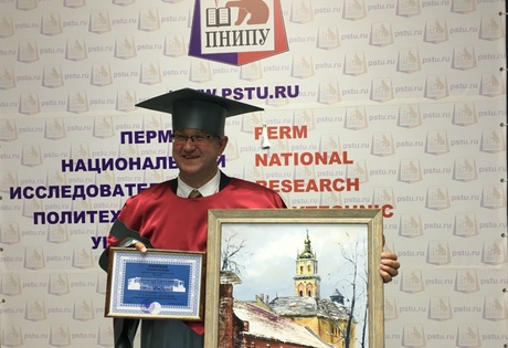 Professor Marian Wiercigroch recieving his honorary professorship from Perm National Research Polytechnic University