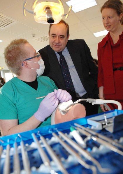 First Minister Alex Salmond and Public Health Minister Shona Robison at the new University of Aberdeen Dental School and Hospital