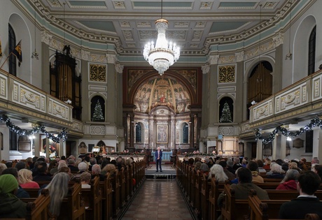 Indoor image of Marylebone Parish Church with congregation