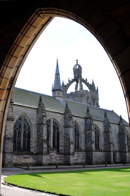 King's College through Elphinstone Arch