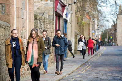 Students on High Street