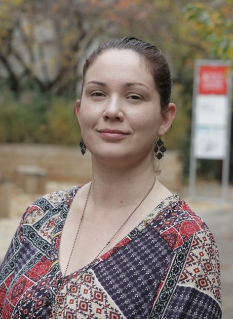 Headshot of Dr Jennifer Summers