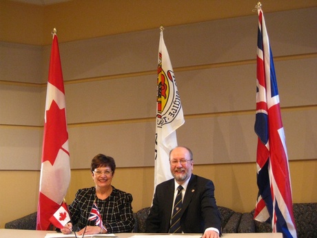 Professor Carol D Stewart, Vice Provost (International) University of Calgary and Professor Albert Rodger, Vice Principal & Head of the College of Physical Sciences, University of Aberdeen