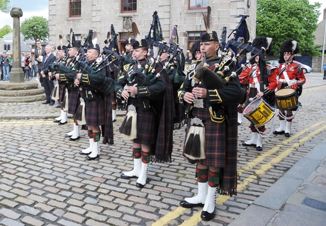 Pipe banner presentation