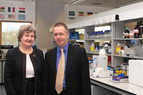 Gladys Sangser, Chairman of CRANES and Professor Steve Heys, Leader of Cancer Medicine research, University of Aberdeen 