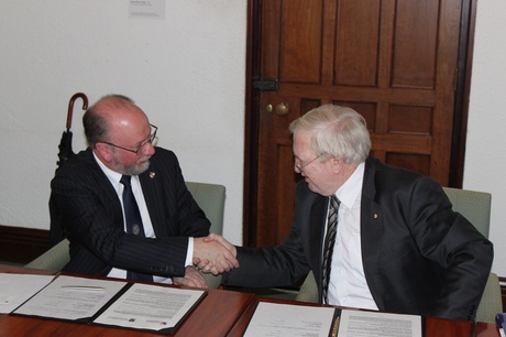 Professor Albert Rodger and Professor Alan Robson, Vice-Chancellor of University of Western Australia