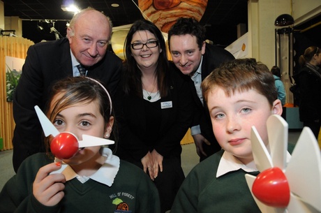 Professor Dominic Houlihan, Lynsey Thompson, Outreach and Events Manager at Satrosphere, Mill O’ Forest P7 pupils Maia Giles and Ewan Matheson and Dr Ken Skeldon