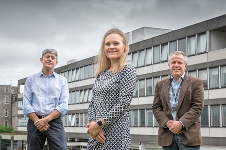 The researchers standing outside at the Foresterhill campus