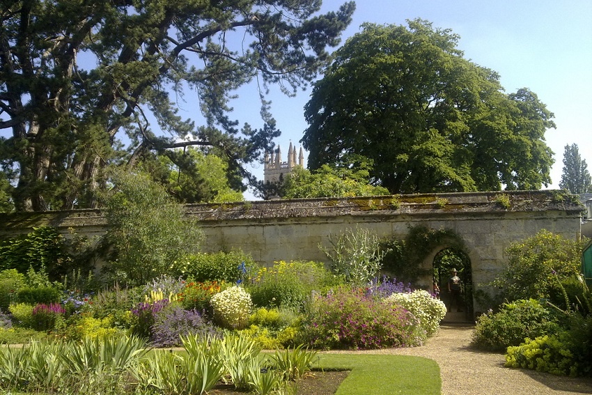 Cruickshank Botanic Gardens