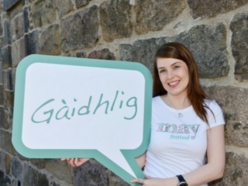 Thigibh an seo a dh&egrave;anamh a' Gh&agrave;idhlig