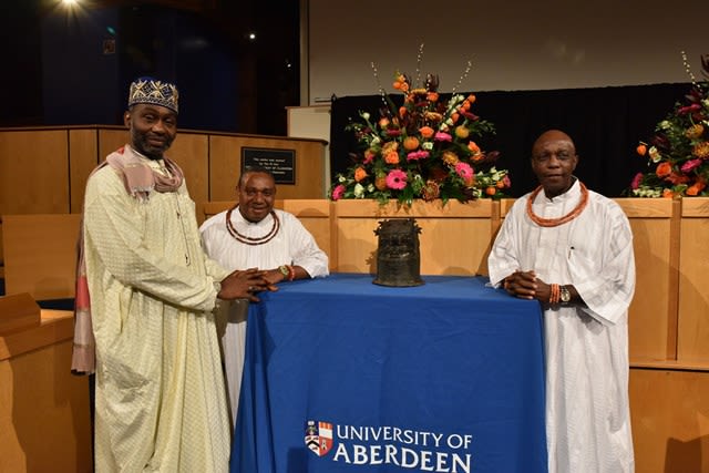 Delegates receive the Benin Bronze in Aberdeen