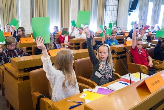 Citizenship education in pupil parliament Citizenship education in pupil parliament